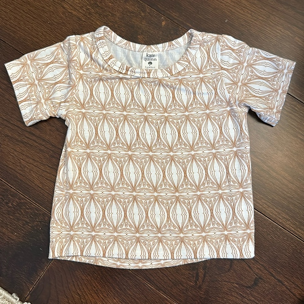 Kate‎ Quinn Bamboo t shirt